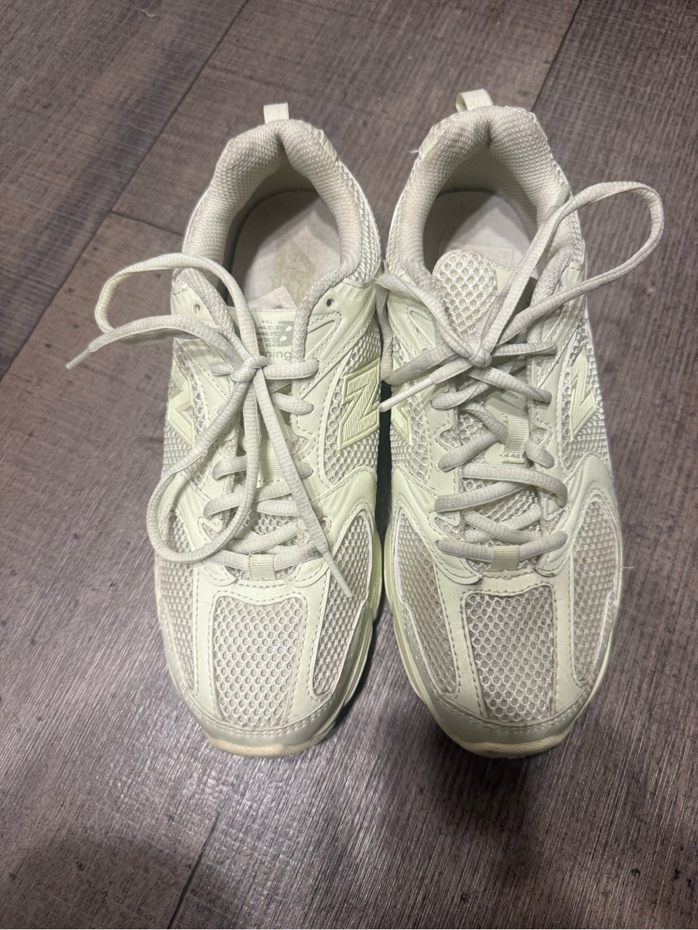 New Balance Women's Pale Green Mesh Sneakers